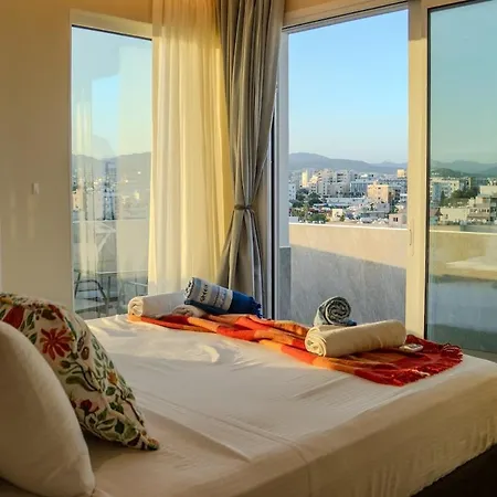 Apartman Penthouse With Great Views Near Molos *