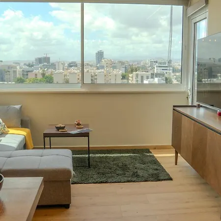 Penthouse With Great Views Near Molos Apartman *